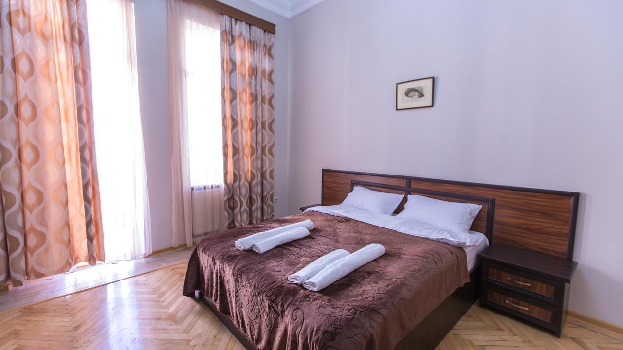 Hotel Cattaleya Batumi Exterior foto