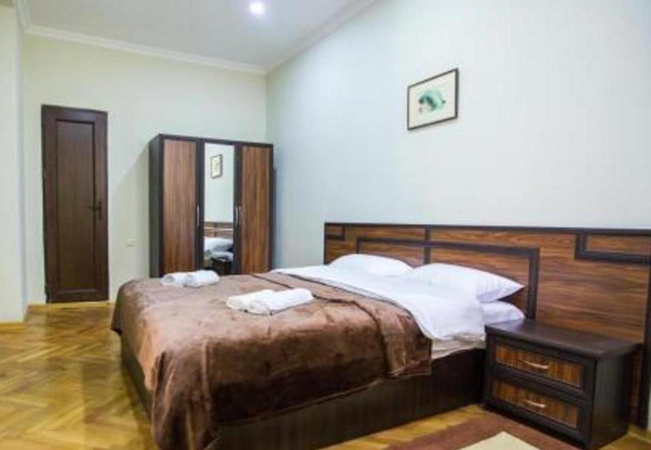 Hotel Cattaleya Batumi Exterior foto